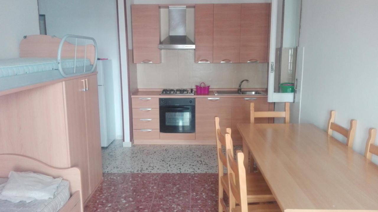 Villa Casa Delle Bambole Scauri  Exterior foto